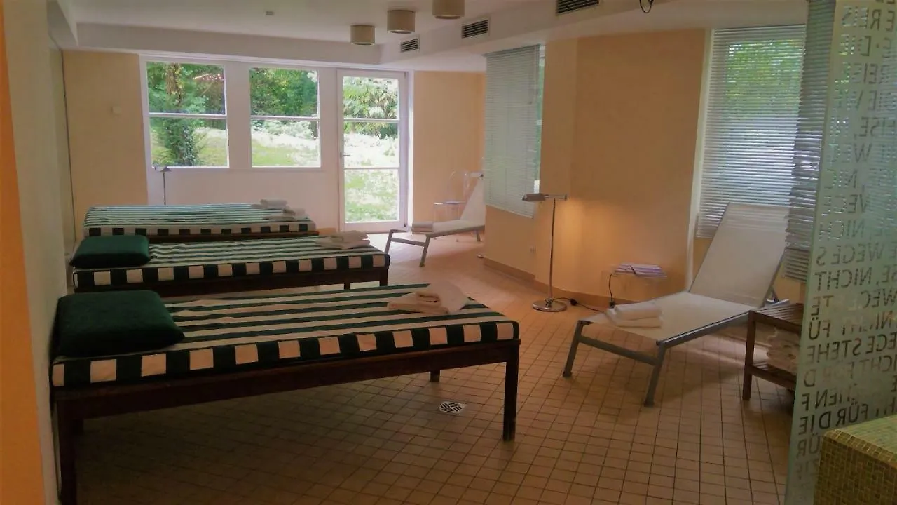 Relexa Waldhotel Schatten Stuttgart Germany